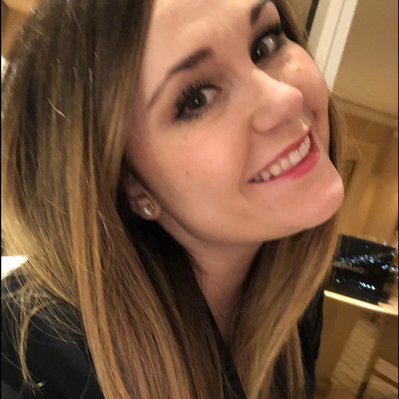 Meet your Posher, Michaela - Picture 2 of 2